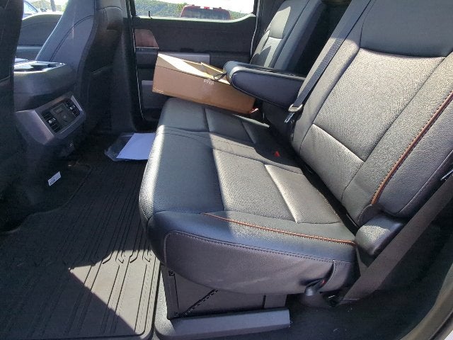 2027 Ford F-450SD Lariat DRW