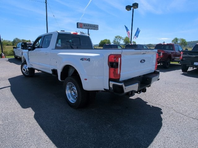 2027 Ford F-450SD Lariat DRW