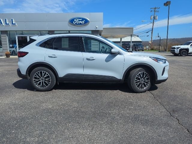 2025 Ford Escape Plug-In Hybrid Base