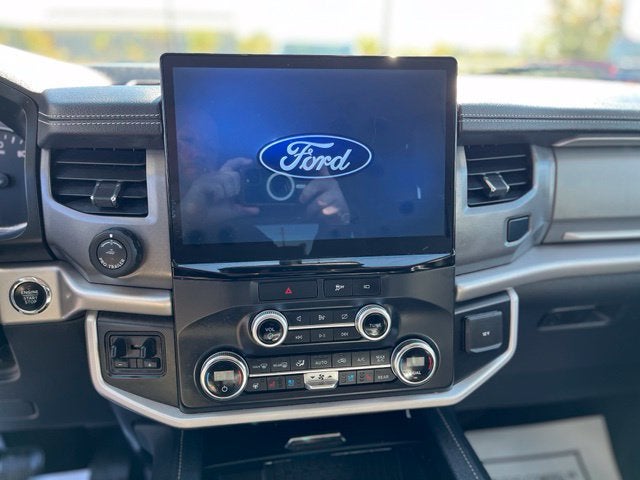 2022 Ford Expedition Max XLT