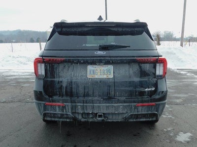 2025 Ford Explorer ST-Line