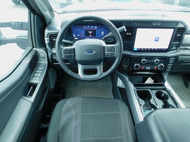 2025 Ford F-350SD Lariat DRW