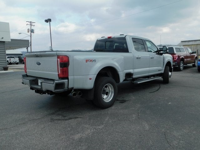 2025 Ford F-350SD Lariat DRW