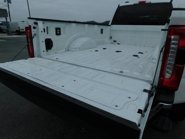 2025 Ford F-450SD Lariat DRW