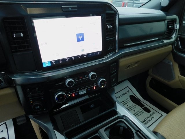 2025 Ford F-450SD Lariat DRW