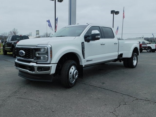 2025 Ford F-450SD Lariat DRW