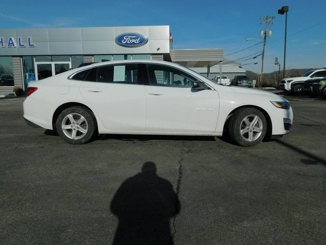 2022 Chevrolet Malibu LS 1LS