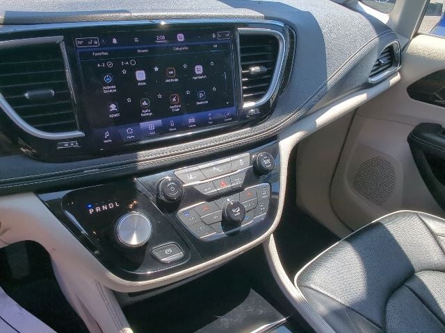 2021 Chrysler Pacifica Hybrid Limited