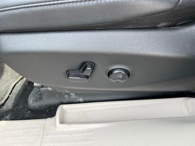 2024 Chrysler Pacifica Hybrid Select FWD