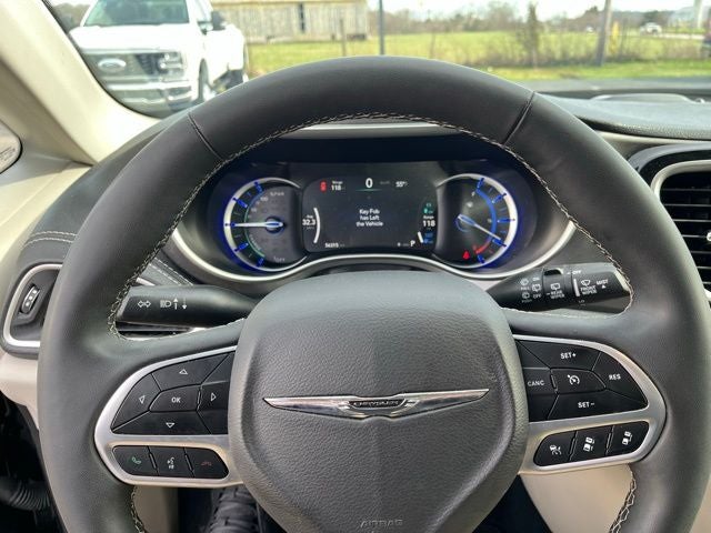 2024 Chrysler Pacifica Hybrid Select FWD