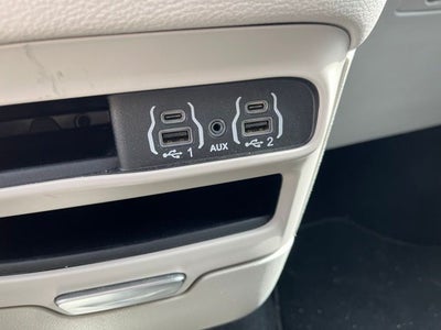 2024 Chrysler Pacifica Hybrid Select FWD