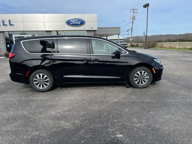 2024 Chrysler Pacifica Hybrid Select FWD