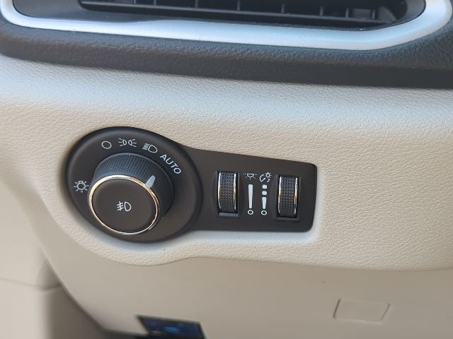 2024 Chrysler Pacifica Hybrid Select FWD
