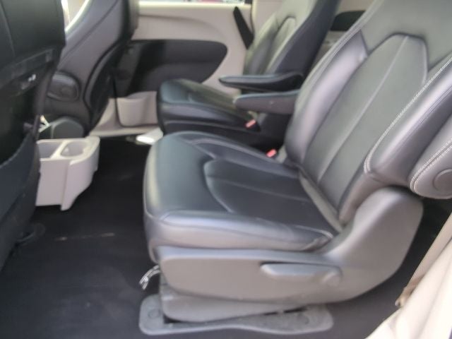 2024 Chrysler Pacifica Hybrid Select FWD