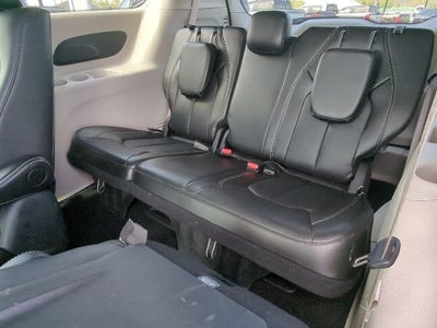 2024 Chrysler Pacifica Hybrid Select FWD