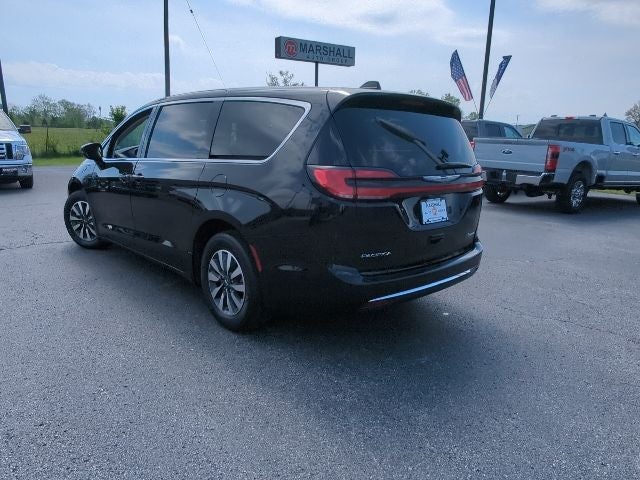 2024 Chrysler Pacifica Hybrid Select FWD
