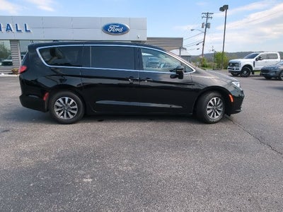 2024 Chrysler Pacifica Hybrid Select FWD