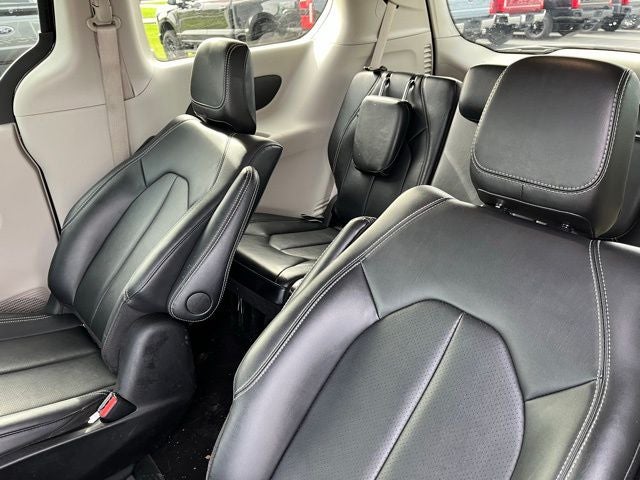 2024 Chrysler Pacifica Hybrid Select FWD