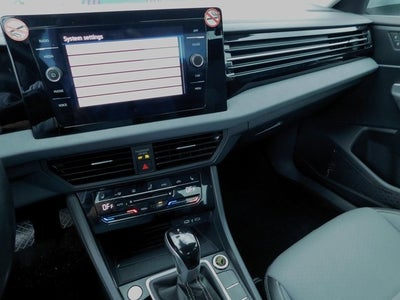 2025 Volkswagen Jetta 1.5T SE