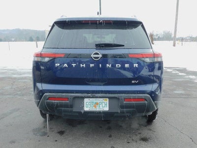 2024 Nissan Pathfinder SV