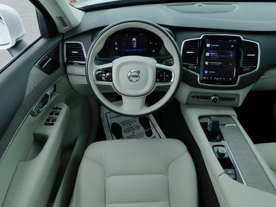 2024 Volvo XC90 B6 Plus Bright Theme 6-Seater