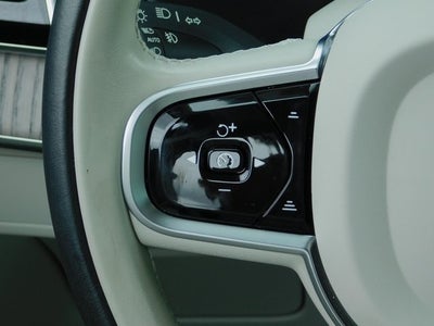 2024 Volvo XC90 B6 Plus Bright Theme 6-Seater